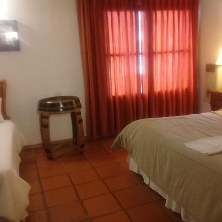 Posada La Celia Eugenio Bustos Esterno foto