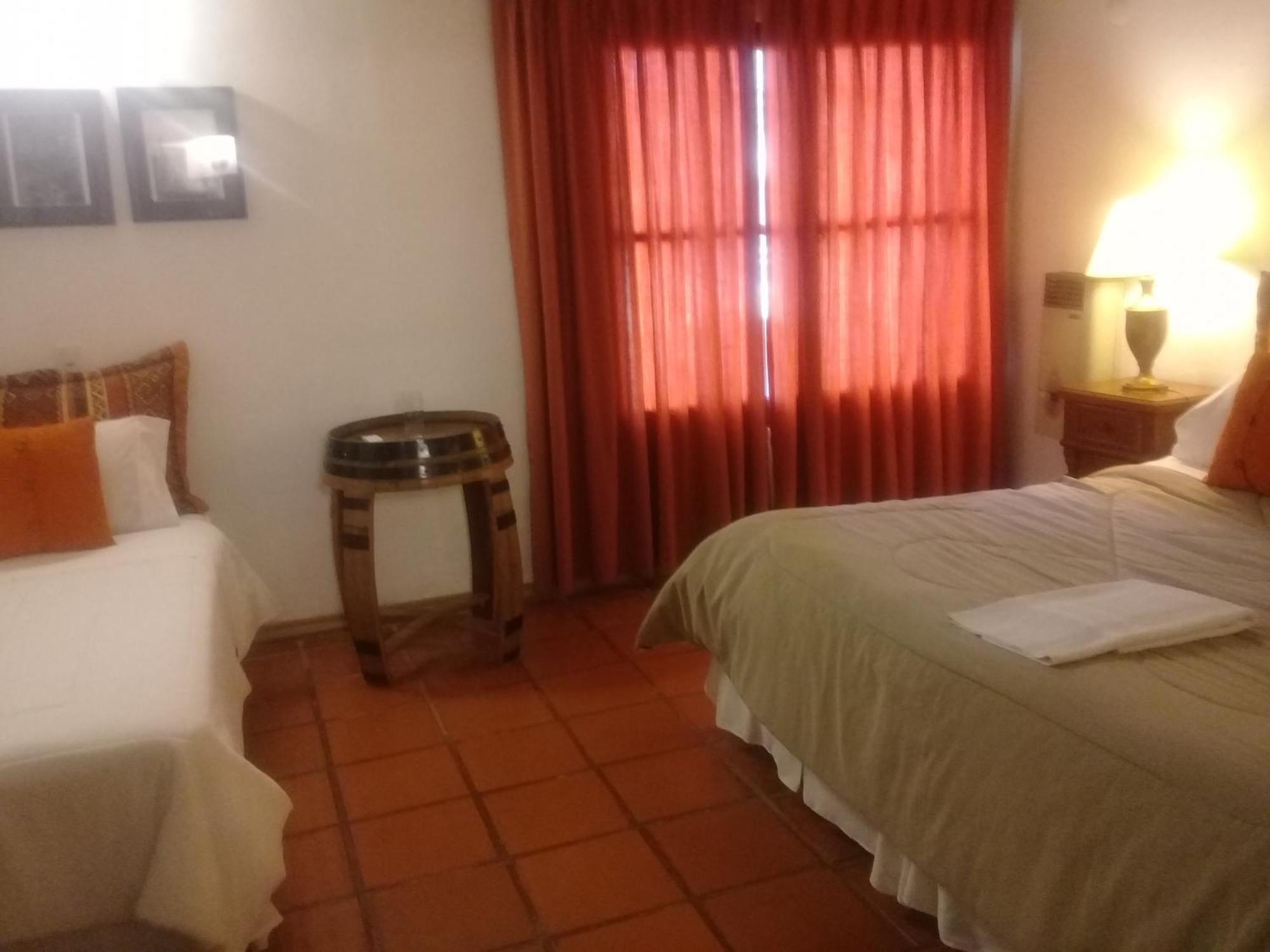 Posada La Celia Eugenio Bustos Esterno foto