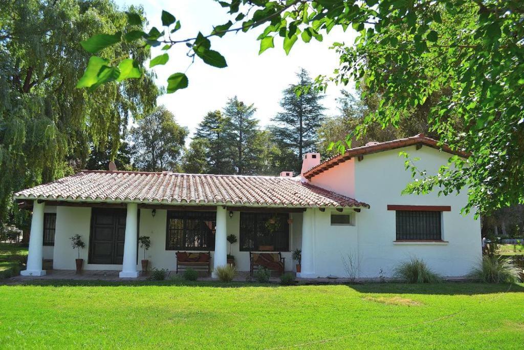 Posada La Celia Eugenio Bustos Esterno foto